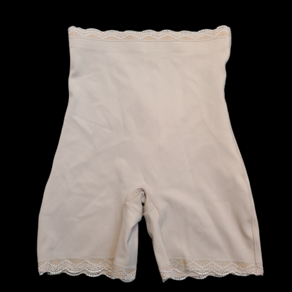 *NWOT Under Where Luxury Shapewear Shorts